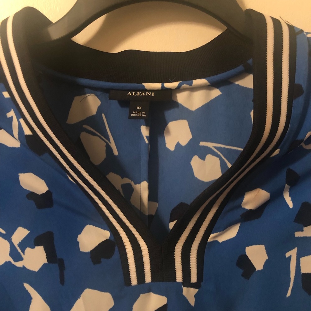 Female blouse size OX (Size 14) - New